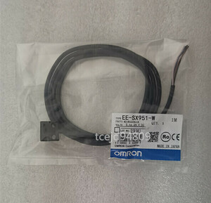 新品　OMRON/オムロン 　EE-SX951-W　アンプ内蔵形光電センサ　 10個セット　1M　 保証付き　