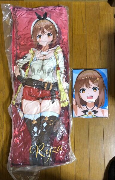 ライザのアトリエ　常闇の女王と秘密の隠れ家　マルチクロス　クッション　ライザ　タイクレ限定