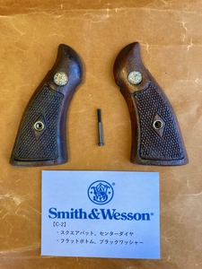 S&W company * original K frame for sk air bag to, center diamond * Flat bottom. wooden grip [C-2]