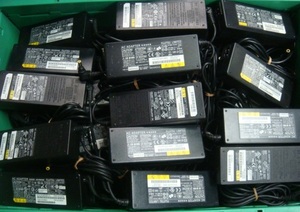 50個セット FUJITSU 純正ACアダプタ 19V-4.22A Lifebook A550/A B A572/E A574/ AH53/M AH56K A573/G A561/C AH53/C2 WS1/C2 UH-X/C3