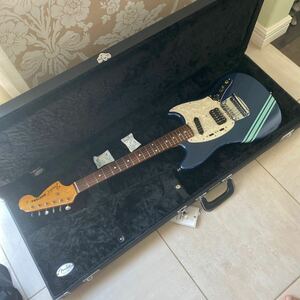 希少　ハードケース付　Fender Japan nirvana kurt ムスタング