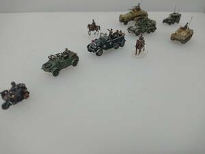 1/144完成品　ベンツG4総統専用車＆Kfz21乗用車＆Sdkfz231＆H38f砲兵観測車＆フィアット508無線車＆ワーゲン＆BMW＆騎馬兵「総統の行進3」