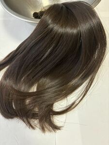18歳女性　髪束　髪の毛　ウィッグ　約40cm 約72グラム