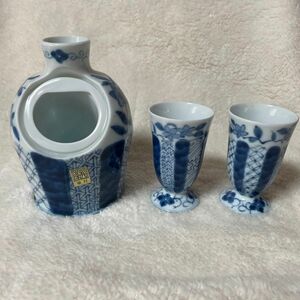 有田焼　龍峰窯　祥瑞花鳥瓢絵型酒器　揃い　二重とくりで燗酒　冷酒　常温で。