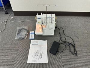 I218-X3-22 JUKI ジューキ ロックミシン MO-114D ハンドクラフト 手芸 裁縫現状品①
