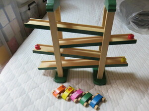  Ed * Inter forest. ..... wooden toy slope 5 kind .... car set slope .. coming out play put - rotation ..- falls down concentration power intellectual training toy 