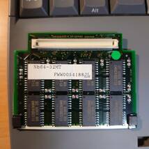 ジャンク品▼PC-9821Na12/S8▼電源入らない▼4.3GB 東芝HDD／32MB増設メモリ付き▼本体・ACアダプタ(PC-9821NA-U01)・各種ケーブルのみ_画像4