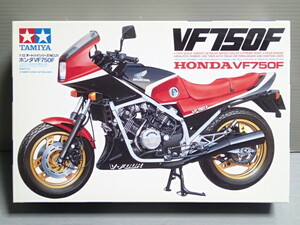 タミヤ 1/12 HONDA (ホンダ)　VF750F 未組立