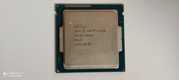 インテル i7-4770 プロセッサー 取り外すまでは動作しておりました。