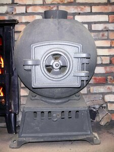 [FU10] beautiful goods National Railways daruma stove ... stove 28kg octopus stove stone charcoal stove Showa Retro antique steam locomotiv that time thing 