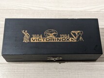 【F880】 VICTORINOX ビクトリノックス 1884 1984 赤 全長約9cm マルチツール ナイフ 箱付き 万能ナイフ アウトドア 十徳ナイフ_画像10