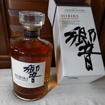 【新品未開栓】サントリーウィスキー 響 ジャパニーズハーモニー SUNTORY HIBIKI JAPANESE HARMONY 700ml43%化粧箱付【美品】_画像1