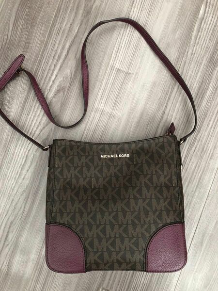 美品　MICHAEL KORS　マイケルコース　ショルダーバッグ