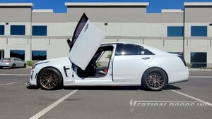 キャデラック 3代目 CTS '14～'19/CTS-V '16～'19 バーチカルドアーズ社/Vertical Doors ランボドア/シザードア ガルウイング ボルトオン