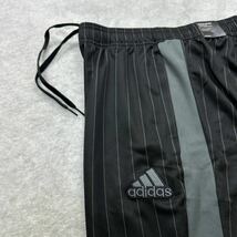 【格安送料】新品未使用 adidas XLサイズ アディダス ジャージ ストライプ ブラック 黒 グレー トラックパンツ ボトムス ジム 正規品_画像2