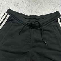 【格安送料】新品未使用 XLサイズ adidas Originals アディダス オリジナルス スウェット ハーフパンツ 短パン ブラック 黒 刺繍ロゴ 定番_画像2