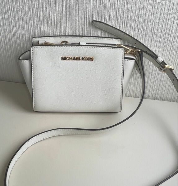 MICHAEL KORS マイケルコース SELMA MINI MESSENGER セルマ ミニ ショルダーバッグ