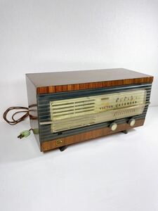 675 VICTOR Victor vacuum tube radio R-2201 wooden retro no check Junk 