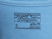 パタゴニア フィッツロイ バイソン プリント 半袖 Tシャツ メンズ S 古着 Patagonia アウトドア グラフィック イラスト スリムフィット 青_画像4