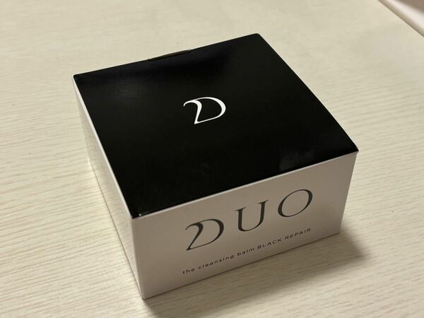 未使用品　DUO クレンジングバーム 黒 ブラックデュオ 90g