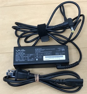 SONY ACアダプター 10.5V 3.8A 5V=1.0A 100-240v VJ8AC10V9 ソニーノートPC用 ACアダプタ SONY AC ADAPTER 中古 動作確認済み