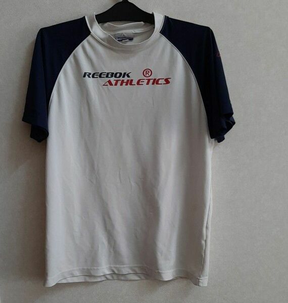 Reebok　Tシャツ