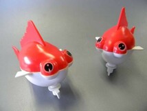 当時物 ★★BANDAI およぐ金魚さん 作動良好 !! 2匹 ゼンマイ水泳 バンダイ 魚 お風呂あそび「定形外/LP可」★★未使用 デッドストック品_画像2