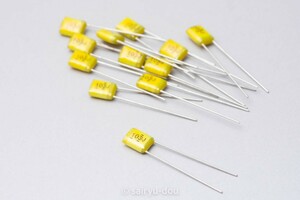 東信工業　UMXR　0.01μF（103J）50V　ポリエステル（マイラー）・フィルムコンデンサ　新品12個セットA