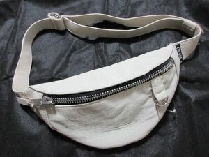 未使用 schott ショット BODY BAG SMALL 3189028 レザー ボディバック ショルダーバッグ バッグ 白