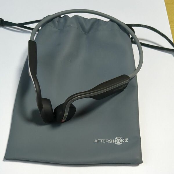 骨伝導イヤホンAFTERSHOKZ