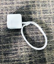 ◎★ 中古★Apple/アップル　純正　30W　USB　Type-C 　Power Adapter　 MacBook　ACアダプター【A1882】DCLO_画像1