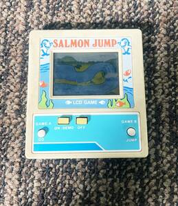 ** used *LCD GAME [SALMON JUMP( salmon Jump ) game machine retro game [LCD/ game machine ]DDIC