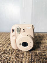 ◎★ 中古★FUJIFILM/富士フィルム　チェキカメラ　インスタントカメラ　ココア【instax mini8+】DE0H_画像1