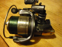 ⑥　リール　SHIMANO TWIN POWER 2000 ジャンク_画像3