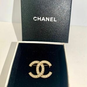 シャネル CHANEL ブローチ アクセサリー ココマーク パール 小さめ レア物 人気