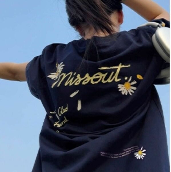 英字 花 フラワープリント　デイジー　マーガレット　半袖 Tシャツ　ネイビー　XL