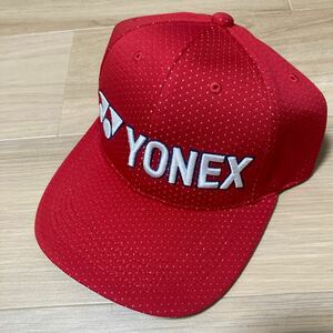 YONEX