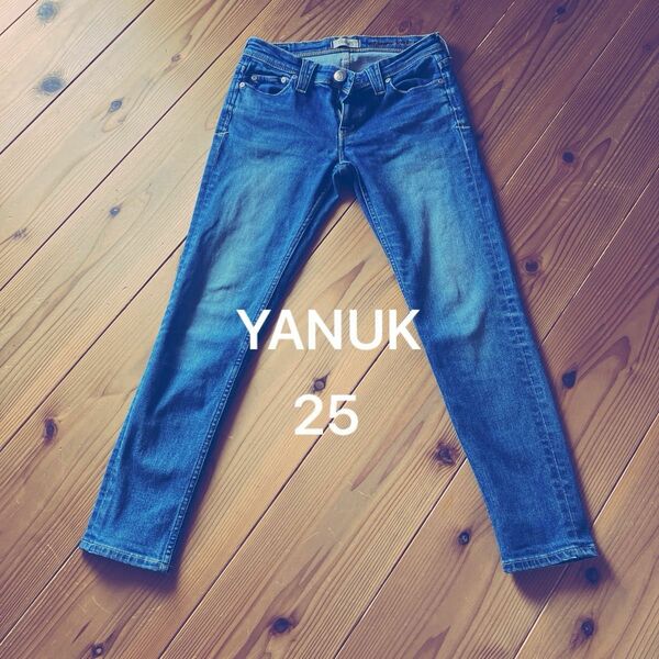 Yanuk スキニージーンズ