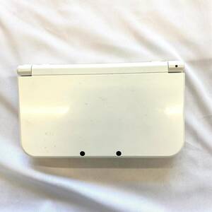 * recommended goods * New Nintendo 3DS Nintendo 3DS LL body RED-001 white nintendo game machine soft attaching CNKH0520-5