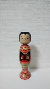  внутри ... традиция kokeshi 