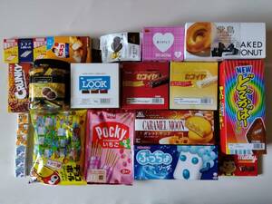 6/3 till empty front special price![ postage included ] chocolate . doughnuts . cheap sweets dagashi BOX