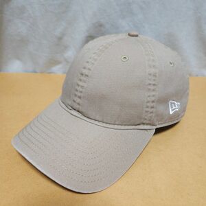 NEW ERA ニューエラ ベージュ 無地 白ロゴ キャップ 帽子