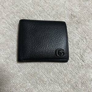 gucci 折り畳み財布 黒色