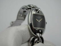 中古●グッチ レディース腕時計 黒文字盤 121.5●マリーナチェーン GUCCI 電池新品に交換済_画像2