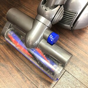 送料無料 動作確認済み dyson ダイソン 掃除機 サイクロン DC63 小型 軽量 ピンク 本体の画像3