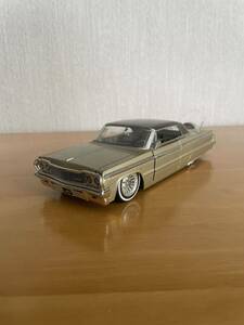 JADA TOYS 1/24 STREET LOW 1964 CHEVROLET IMPALA 