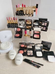 1 start *tepakos*CHANEL * Chanel * eyeshadow * powder * lipstick * brush * cosme set sale 