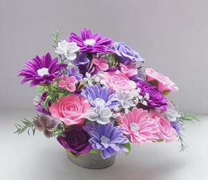 ☆フェルトで作っ紫とピンクの花、可愛い花たち☆