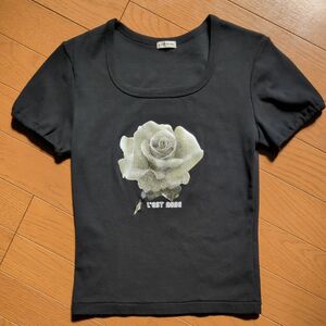 レディース　半袖Tシャツ　黒　ブラック　Sサイズ