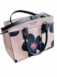 「5月30日に削除」kate spade レザーの 2WAY バッグ ショルダー用紐付き